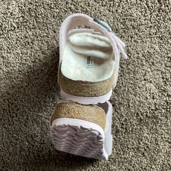 Women's Birkenstock Arizona Rivet PINK Wool Shearling Sandals Sz EUR 39/US 8 - Picture 8 of 11
